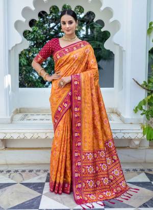 Garb These Fastive And Party Wear Saree in Fine Colored.These Saree And Blouse is Fabricated On Silk.Its Beautified With Weaving Jacquard Designer.