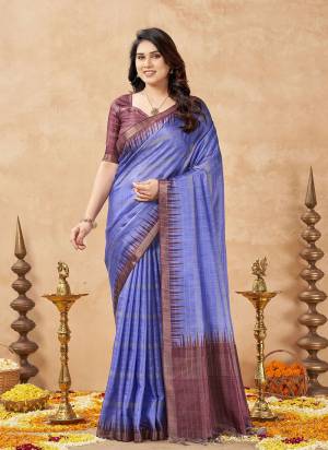 Attactive These Festive Wear Saree in Fine Colored.These Saree And Blouse is Fabricated On Tussar Silk.Its Beautified With Weaving Jari Chex Designer With Temple Printed.