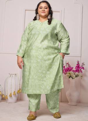 Attrective These Beautiful Looking Readymade Plus Size Co Ord Kurti With Bottom.These Kurti And Bottom is Fabricated On Viscose Chanderi.Its Beautified With Designer Printed.