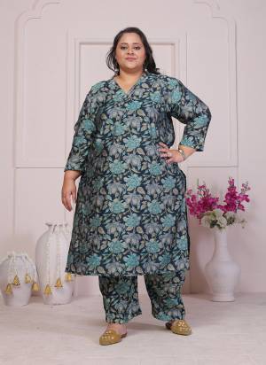 Attrective These Beautiful Looking Readymade Plus Size Co Ord Kurti With Bottom.These Kurti And Bottom is Fabricated On Viscose Chanderi.Its Beautified With Designer Printed.