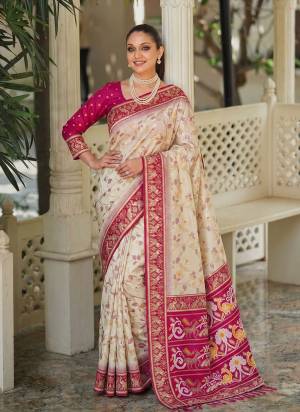 Garb These Fastive And Party Wear Saree in Fine Colored.These Saree And Blouse is Fabricated On Silk.Its Beautified With Weaving Jacquard Designer.