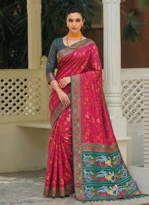 Garb These Fastive And Party Wear Saree in Fine Colored.These Saree And Blouse is Fabricated On Silk.Its Beautified With Weaving Jacquard Designer.