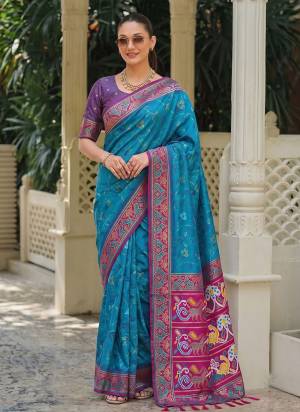 Garb These Fastive And Party Wear Saree in Fine Colored.These Saree And Blouse is Fabricated On Silk.Its Beautified With Weaving Jacquard Designer.