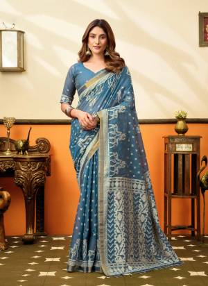 Garb These Fancy Party Wear Saree in Fine Colored.These Saree Are Cotton Silk And Blouse is Cotton Silk Fabricated.Its Beautified With Woven Jacquard Designer.