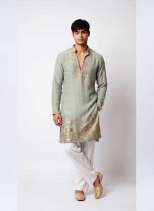 Looking These Party Wear Mans Wear Kutra Payjama in Fine Color. These Kurta Are Salsa And Payjama Lachaka Fabriced With Designer Embroidery Work .