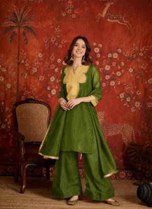 Garb These Suit in Fine Colored Pair With Bottom And Dupatta.These Top Are Crunchy And Bottom Are Fabricated On Crunchy Pair With Crunchy Dupatta.Its Beautified With Designer Embroidery Work.