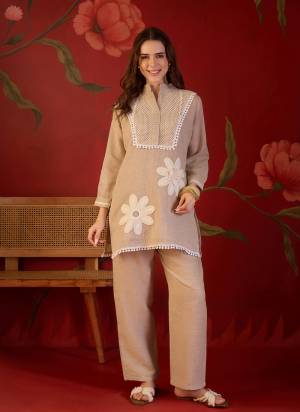 Looking These Co Ord Set in Fine Colored Pair With Bottom.These Top Are Jute Cotton And Bottom Are Fabricated On Jute Cotton Pair.Its Beautified With Designer Embroidery Work.