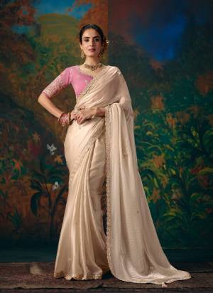 Attractive These Fancy Party And Fastival Wear Saree in Fine Colored.These Saree Are Satin Silk And Blouse is Fabricated On Benglori Silk.Its Beautified With Designer Beads Coding Embroidery,Beads Detailing,Stone Hand Work.