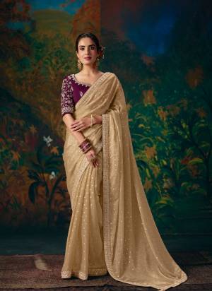 Attractive These Fancy Party And Fastival Wear Saree in Fine Colored.These Saree Are Bemberg Butti And Blouse is Fabricated On Benglori Silk.Its Beautified With Designer Beads Coding Embroidery,Beads Detailing,Stone Hand Work.