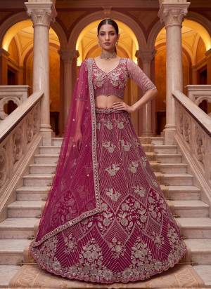 For A Fancy Designer Look,Grab These Lehenga Choli With Dupatta in Fine Colored.These Lehenga And Choli Are Net And Dupatta Are Fabricated On Net Pair.Its Beautified With Sequance,Thread Embroidery,Beads Work. 