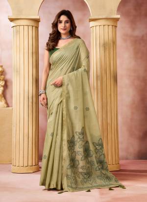 Garb These Fancy Party Wear Saree in Fine Colored.These Saree Are Cotton And Blouse is Cotton Fabricated.Its Beautified With Woven Thread Designer.
