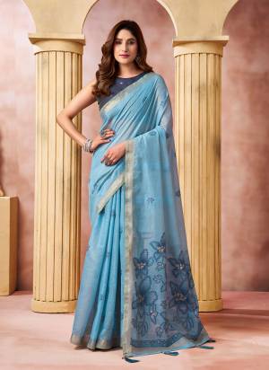 Garb These Fancy Party Wear Saree in Fine Colored.These Saree Are Cotton And Blouse is Cotton Fabricated.Its Beautified With Woven Thread Designer.