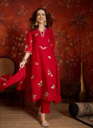 Looking These Prty Wear Salwar Suit in Fine Colored Pair With Bottom And Dupatta.These Top Are Mull Chanderi And Bottom Are Fabricated On Roman Silk Pair With Mull Chanderi Dupatta.Its Beautified With Designer Embroidery Work.