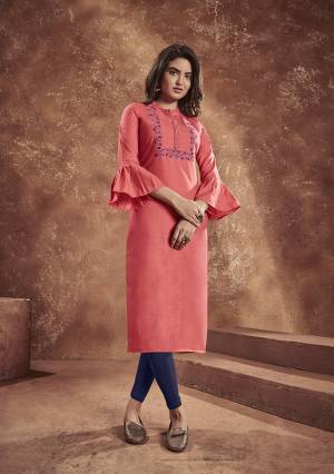 Grab This Readymade Long Kurti In Fine Color Fabricated On Cotton Beautified With Designer Embroidery And Baloon Slives. It Is Light In Weight And Easy To Carry All Day Long. 