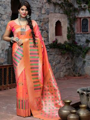 Adorn The Pretty Angelic Look Wearing This Heavy Designer Wevon Saree In Pink Color Paired With Pink Colored Blouse. This Saree Is Fabricated On Banarasi Silk Paired With Blouse. Its Pretty Color Pallete Will Give An Attractive Look To Your Personality. 