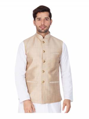 Here Is A Rich And Decent Looking Readymade Pair Of Men's Jacket. This Jacket Are Cotton Fabricated. Buy This Pair For The Upcoming Wedding And Festive Season. 

