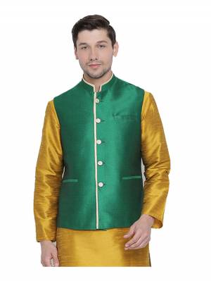 Here Is A Rich And Decent Looking Readymade Pair Of Men's Jacket. This Jacket Are Cotton Fabricated. Buy This Pair For The Upcoming Wedding And Festive Season. 

