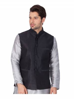 Here Is A Rich And Decent Looking Readymade Pair Of Men's Jacket. This Jacket Are Cotton Fabricated. Buy This Pair For The Upcoming Wedding And Festive Season. 

