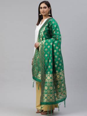 Attrective Look Of Your Gown, Lehenga Or Even Kurti With This Pretty Wevon Jacquard Work In Art Silk Fabricated Dupatta. You Can Pair This Up Same Or Contrasting Colored Attire. Buy Now.