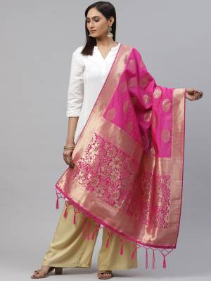 Attrective Look Of Your Gown, Lehenga Or Even Kurti With This Pretty Wevon Jacquard Work In Art Silk Fabricated Dupatta. You Can Pair This Up Same Or Contrasting Colored Attire. Buy Now.