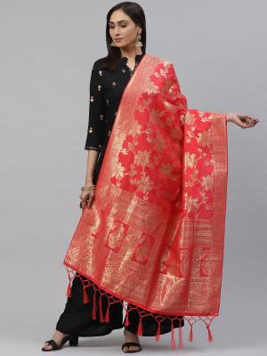 Attrective Look Of Your Gown, Lehenga Or Even Kurti With This Pretty Wevon Jacquard Work In Art Silk Fabricated Dupatta. You Can Pair This Up Same Or Contrasting Colored Attire. Buy Now.