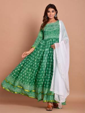 Look Attrective This Designer Redymade Gown In Fine Color Paired. Its Designer Gown Are Royan Fabric And Dupatta Are Chiffon With Designer Printed With Gotta Patti Work. Buy this Suit Now.