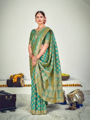 Look Attrective This Partywear Saree Are Fine Saree Paired With Blouse.This Saree Are Banarasi Silk And Blouse Are Banarasi Silk Based Fabric With Weaving Jari Designer Work. Buy This Pretty Saree Now.