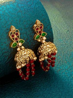 Give An Enhanced Look To Your Personality By Pairing Up This Beautiful Earring With Your Ethnic Attire. This Pretty Set Is In Gold Color Beautified With Kundan Work. Buy Now.