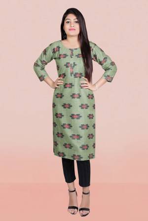 Garb This Readymade Long Kurti In Fine Color Fabricated On Cotton Beautified With Printed Designer. It Is Light In Weight And Easy To Carry All Day Long. 