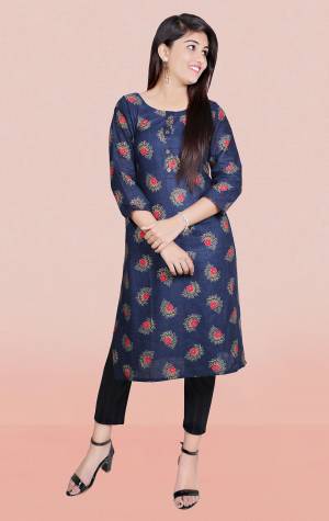 Garb This Readymade Long Kurti In Fine Color Fabricated On Cotton Beautified With Printed Designer. It Is Light In Weight And Easy To Carry All Day Long. 