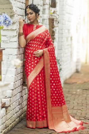 Stylist This Fastival Saree Are Fine Saree Paired With Blouse.This Saree And Blouse Are Banarasi Cotton Silk Based Fabric With Heavy Wevon Jari Designer Work.Buy This Pretty Saree Now.