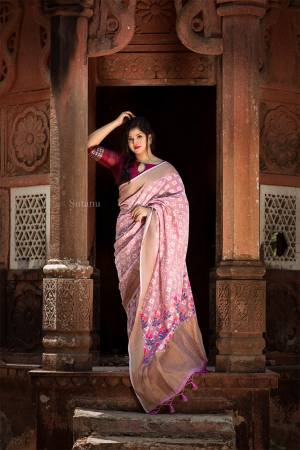 Looking This Designer Partywear Saree Are Fine Saree Paired With Blouse.This Saree And Blouse Are Linen Based Fabric With Heavy Weaving Designer Work. Buy This Pretty Saree Now.