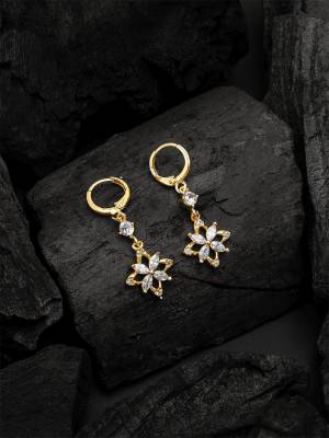 Attrective Look To Your Personality By Pairing Up This Beautiful Earring With Your Ethnic Attire. This Pretty Set Is In Fine Color Beautified With American Diamond Work. Buy Now.