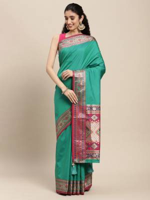 Grab This Traditional Look Beautiull Saree Come Silk Fabricated Saree And Pair With Lovely Colors Blouse