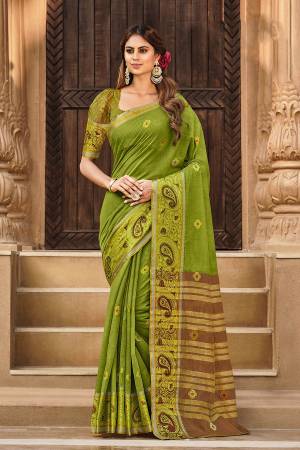 Buy This Pretty Traditional Cotton Saree Pair With Lovely Cotton Blouse. 