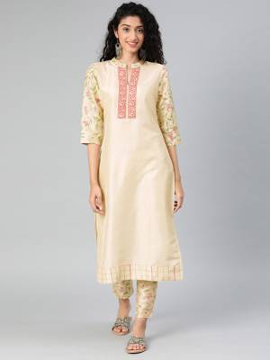 Attrective This Readymade Long Kurti With Bottom In Fine Color Fabricated On Poly Silk Beautified With Solid Fabric. It Is Light In Weight And Easy To Carry All Day Long. 