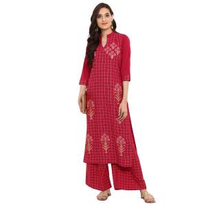 Attrective This Readymade Partywear Long Kurti In Fine Color. Its Kurti On Crepe Fabricated Beautified With Designer Printed. It Is Light In Weight And Easy To Carry All Day Long. 