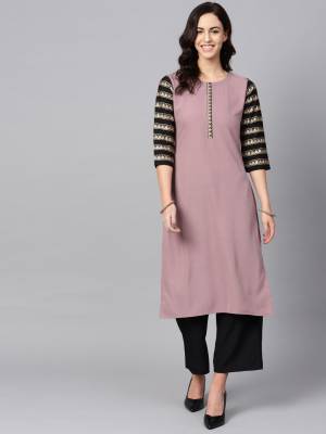 Attrective This Readymade Partywear Long Kurti In Fine Color. Its Kurti On Crepe Fabricated Beautified With Designer Printed. It Is Light In Weight And Easy To Carry All Day Long. 