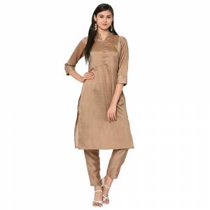 Garb This Readymade Long Kurti In Fine Color. This Kurti Are Fabricated On Poly Silk Beautified With Solid Fabric. It Is Light In Weight And Easy To Carry All Day Long. 