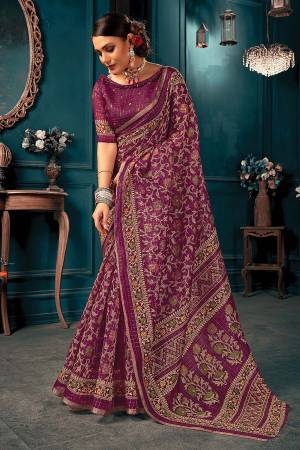 You Will Definitely Earn Lots Of Compliments Wearing This Pretty Elegant Looking Saree In Pretty Color Paired With Matching Colored Blouse.This Saree and Blouse Are Fabricated On Cotton. It Is Beautified With Printed Designer Weaving Work