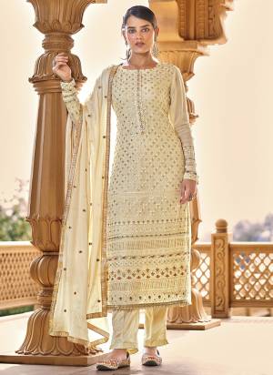 Bright And Visually Appealing Color Is Here With This Pretty Suit In Beautiful?Colored Pair Bottom And Dupatta. Its Top Is Fabricated On Viscose Bemberg Georgette Pair With Santoon Bottom And Chinon Chiffon Dupatta.Beautified With Designer Work