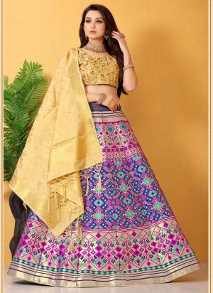 Grab These Beautiful Lehenga In Fine Colored.Its Lehenga is Fabricated On Banarasi Silk Pair With Banarasi Silk Blouse And Dupatta.Its Beautified With  Wevon Designer,Embroidery Work. 