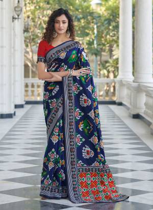 For A  Beautiful Look,Grab These Fancy Saree In All Over Fine Colored Pair With Pretty Blouse.These Saree And Blouse Are Fabricated On Patola Silk.Beautified With Heavy Wevon Patola Designer.