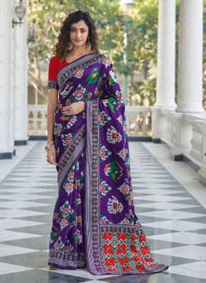 For A  Beautiful Look,Grab These Fancy Saree In All Over Fine Colored Pair With Pretty Blouse.These Saree And Blouse Are Fabricated On Patola Silk.Beautified With Heavy Wevon Patola Designer.