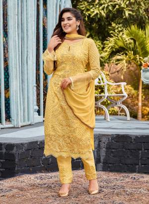 For An Elegant Personality, Grab This Suit In All Over fine Color Paired With Bottom And Dupatta.These Top is Fabricated On Faux Georgette Pair With Santoon Bottom And Naznin Dupatta.Its Beautified With Designer Work.