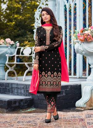 For An Elegant Personality, Grab This Suit In All Over fine Color Paired With Bottom And Dupatta.These Top is Fabricated On Faux Georgette Pair With Santoon Bottom And Faux Georgette Dupatta.Its Beautified With Designer Work.