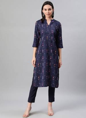 Grab These Casual Wear Beautiful Kurti in Fine Colored.These kurti is Fabricated on Rayon Based With Designer Foil Print Work.Its Available in All Regular Size.Buy Now..