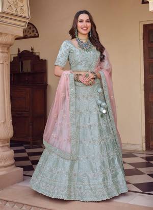 For A Designer Look , Grab These Designer Lehenga in All Over Fine Colored.These Lehenga And Blouse Are Fabricated on Crepe Pair With Soft Net Dupatta.Its Beautified With Designer Work.