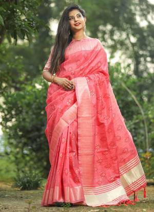 Grab These Very Pretty Saree in Fine Colored.These Saree And Blouse Are Fabricated On Slk Based.Its Beautified Wth Wevon Designer Wth Hand Print.Buy Now These Amazing Saree