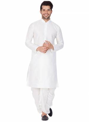 Take your ethnic style quotient to the next level by wearing this fashionable kurta set.Its Come With Banglori Silk Fabricated Kurta And Bottom.Its Beautified With Dyed Solid Work.